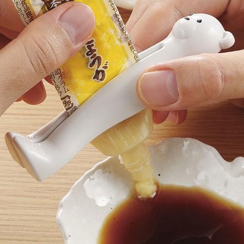 穗苅製作所 おやこdeキュッ チューブ絞り くま ホワイト キッチン用品