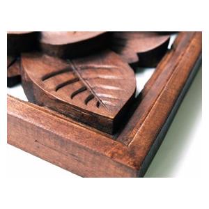 枠付き木彫りのレリーフ(プルメリア) 玄関 リビング 壁 飾り おしゃれ