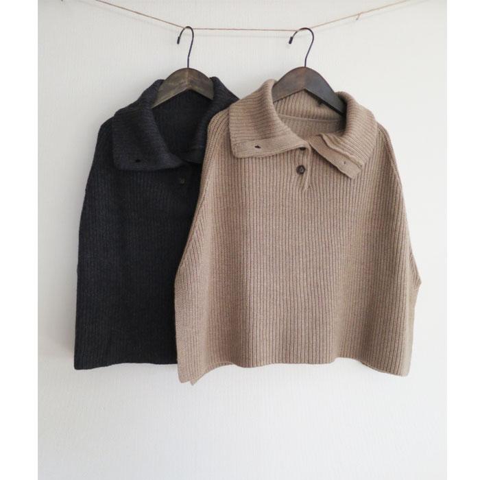 Bliss bunch（ブリスバンチ） ウール混 ショート丈 襟付き ポンチョ