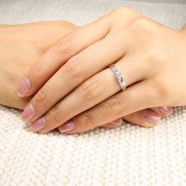 指輪 ダイヤモンド リング レディース シンプル プラチナ 天然ダイヤモンド ファッションリング 日本製 おしゃれ プレゼント ギフト クリスマス 卒業式 入学式の画像