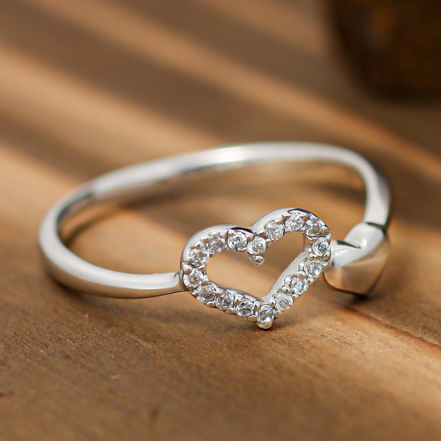 18金 ホワイトゴールド ハート ダイヤリング