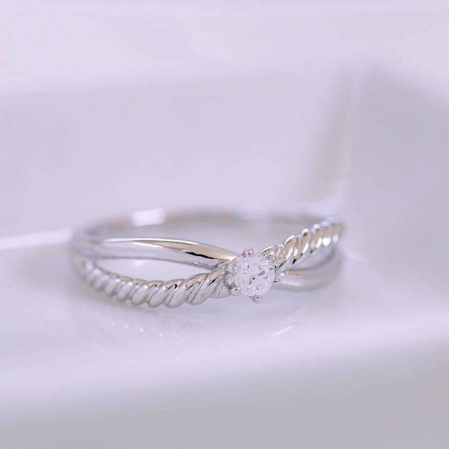 指輪 一粒 ダイヤモンド リング レディース シンプル プラチナ 天然ダイヤモンド ファッションリング 日本製 おしゃれ プレゼント ギフト クリスマス 卒業式の画像