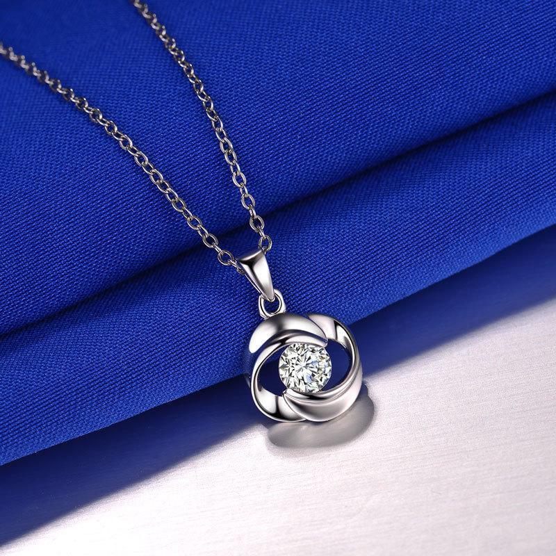 Saku　ワロフスキーネックレス ネックレス レディース プレゼント 一粒 スワロスフスキー シンプル