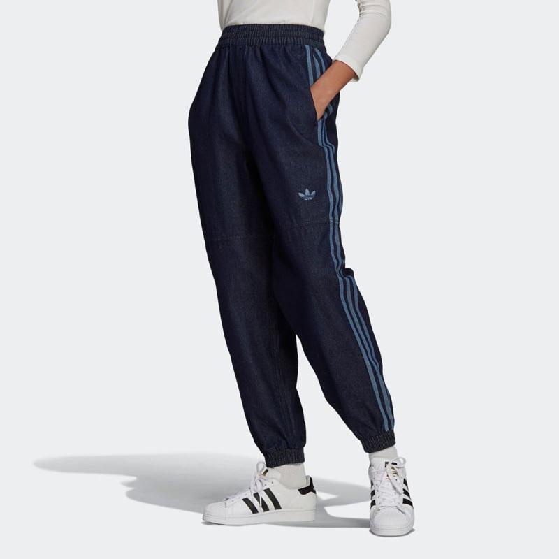 アディダスオリジナルス レディース デニム Japona トラックパンツ Gm5376 Adi W Denim Tpnt ココチヤ 通販 Yahoo ショッピング