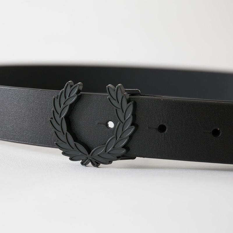 新品未使用 FRED PERRY スリムレザーベルト サイズ32 ローレルリース FRED PERRY（フレッドペリー） ローレルリース レザー ベルト BT1420