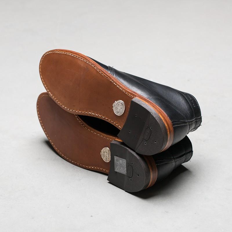 ウルヴァリン 1000マイル・チャールズ・チャッカブーツ W40192