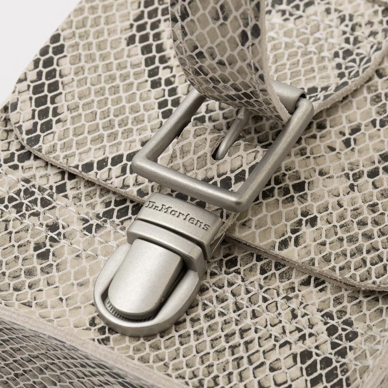 Dr.Martens ドクターマーチン リポーター バッグ AD068296