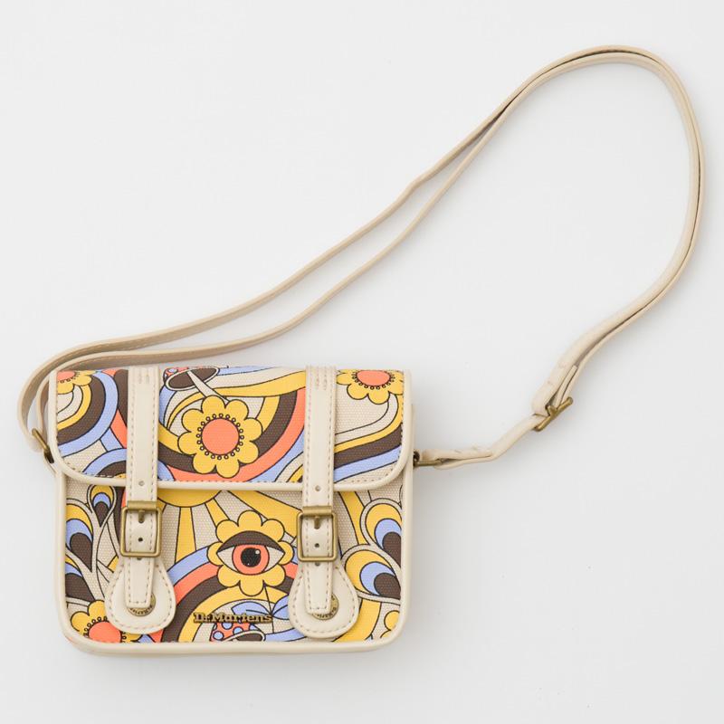 Dr.Martens（ドクターマーチン） 7 インチ サッチェル バッグ AC917292