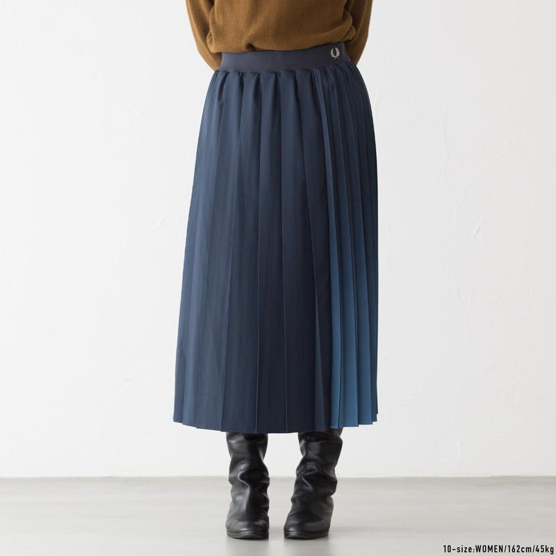 FRED PERRY（フレッドペリー） グラデーション カラー パネル スカート