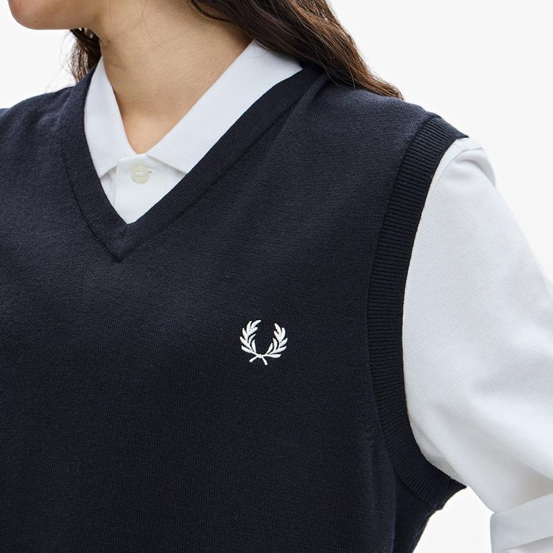 FRED PERRY ベスト - ベスト