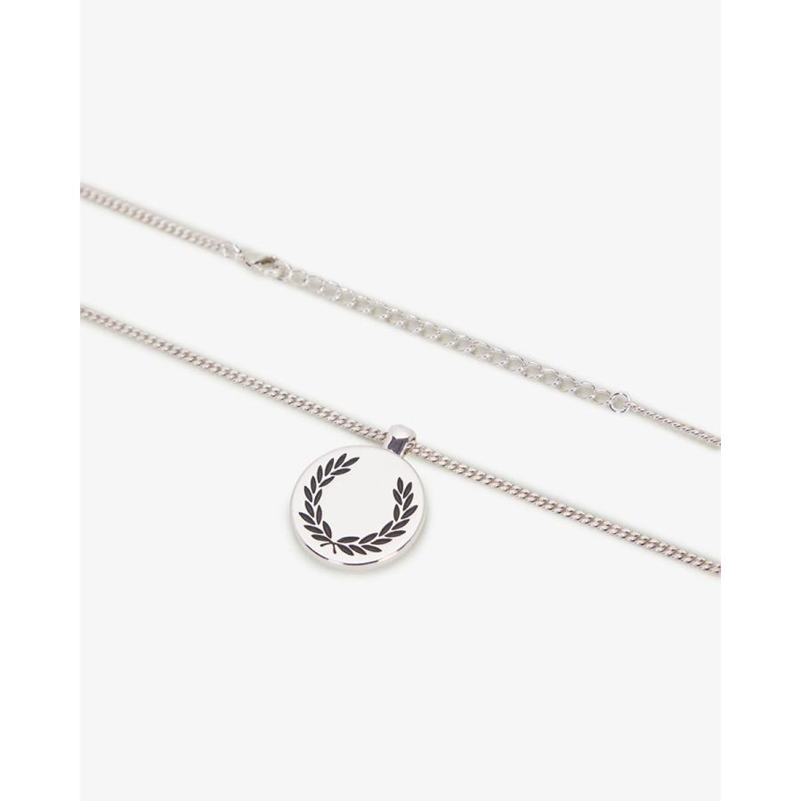 FRED PERRY（フレッドペリー） 【10%OFF】英国製 ローレルリース