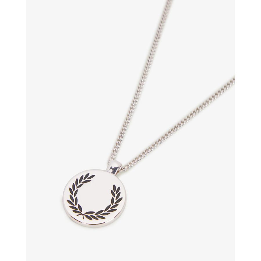 FRED PERRY（フレッドペリー） 【10%OFF】英国製 ローレルリース