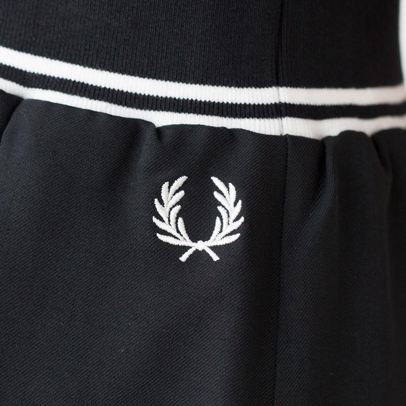 FRED PERRY（フレッドペリー） ティップド プリーツ スカート FRED