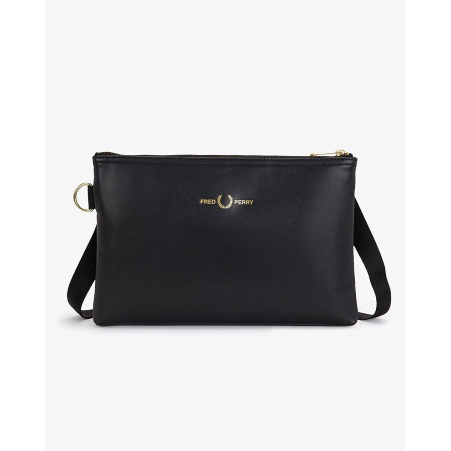 FRED PERRY（フレッドペリー） スムースレザー サコッシュ L2801