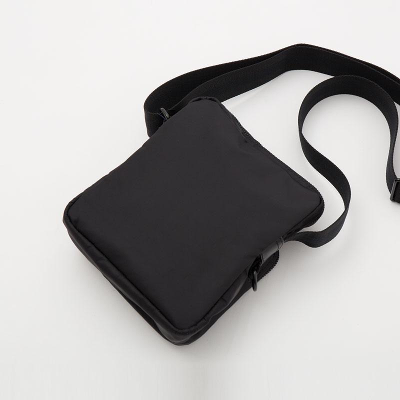 FRED PERRY フレッドペリー ナイロン ツイル レザー サイド