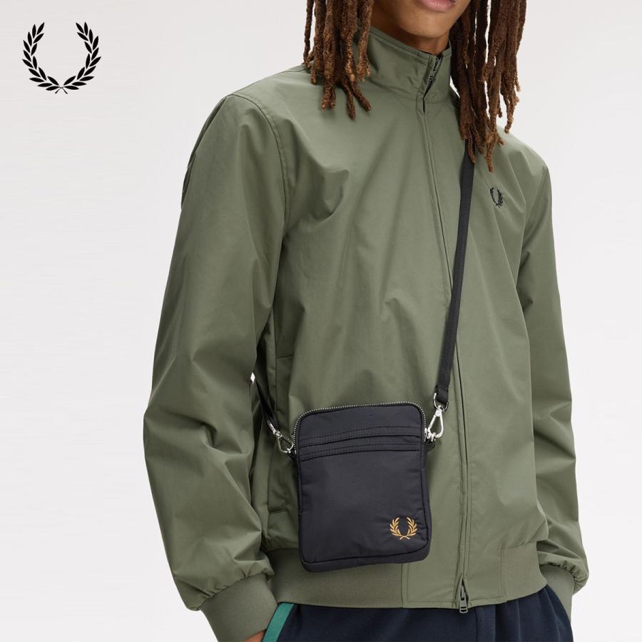 FRED PERRY（フレッドペリー） ブレンサム スモール サイドバッグ FRED