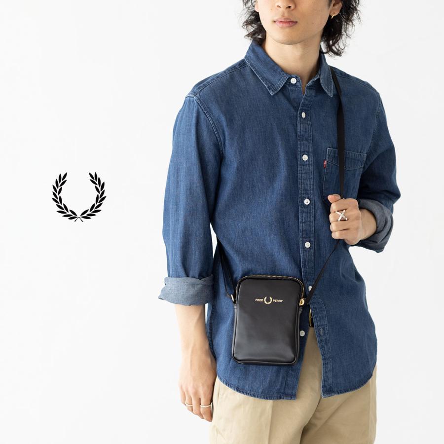 FRED PERRY（フレッドペリー） スムースレザー スモール サイド バッグ