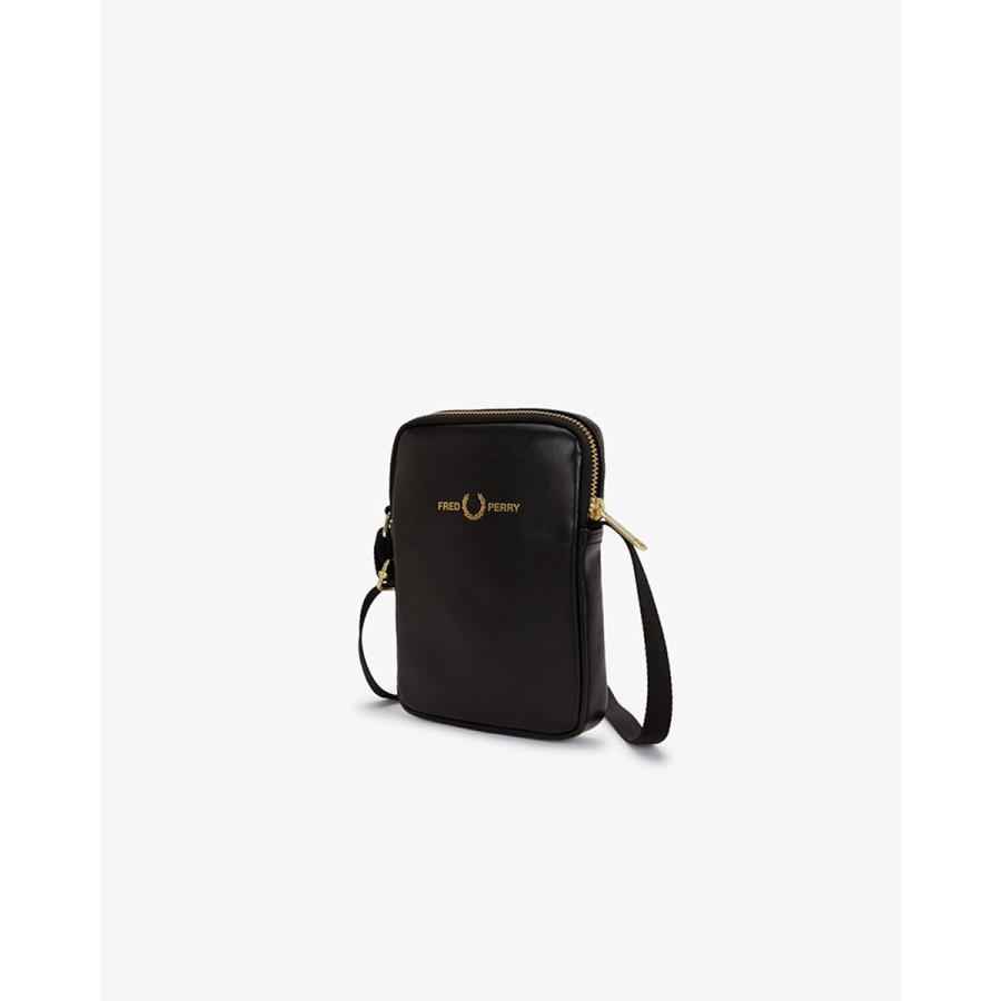 FRED PERRY（フレッドペリー） スムースレザー スモール サイド バッグ