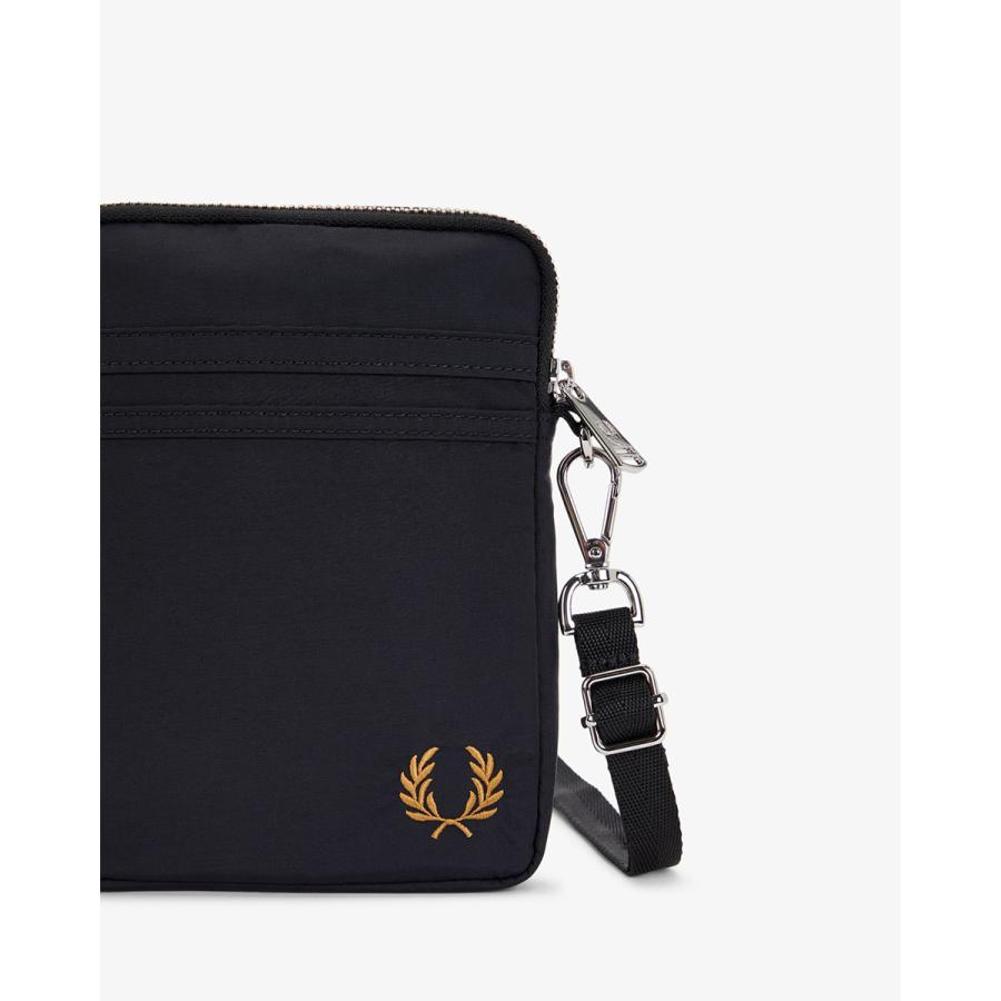 FRED PERRY（フレッドペリー） ブレンサム スモール サイドバッグ FRED