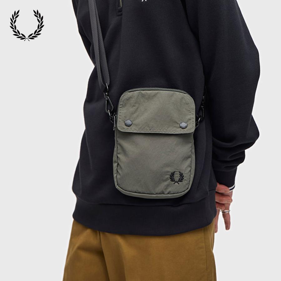FRED PERRY テクスチャーナイロンバックパック FRED PERRY テクスチャーナイロンバックパック - メルカリ