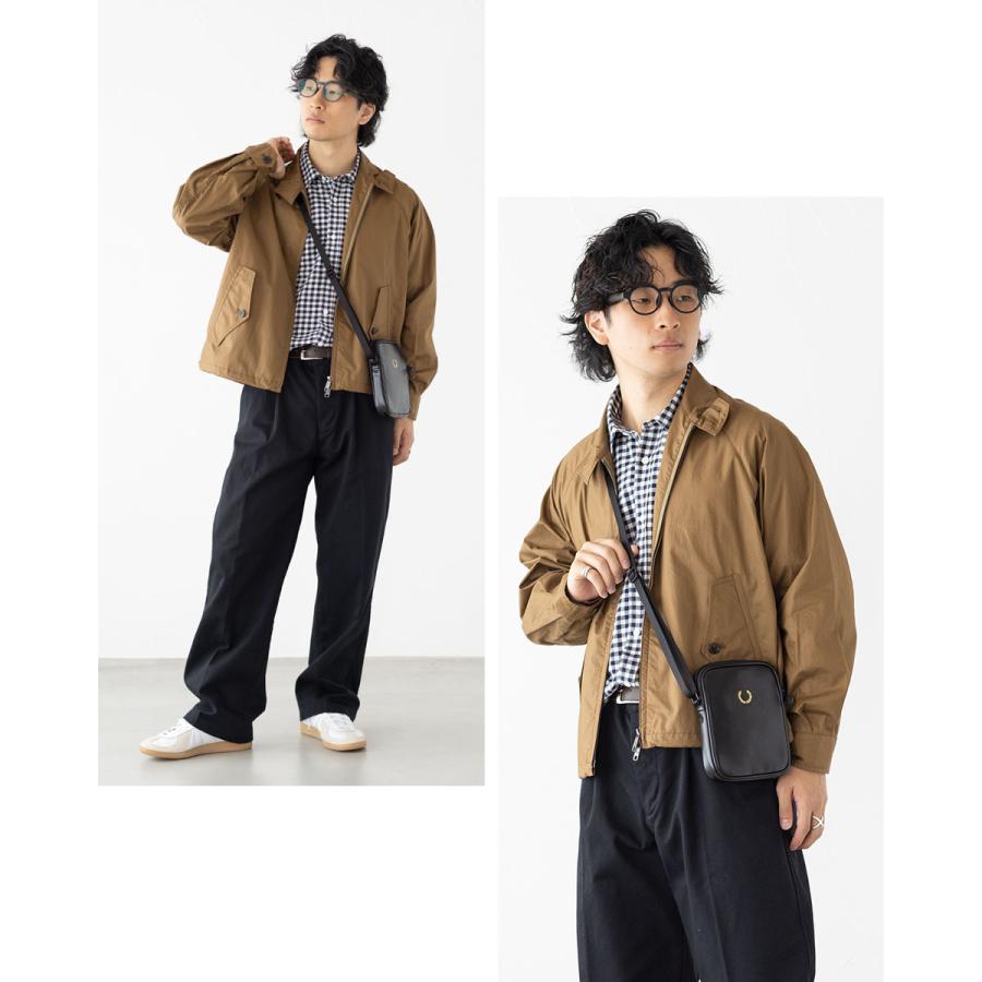FRED PERRY（フレッドペリー） スムース レザー スモール サイドバッグ