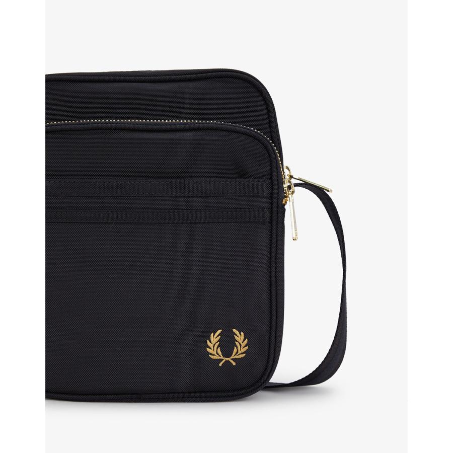 FRED PERRY フレッドペリー テクスチャー ナイロン サイドバッグ