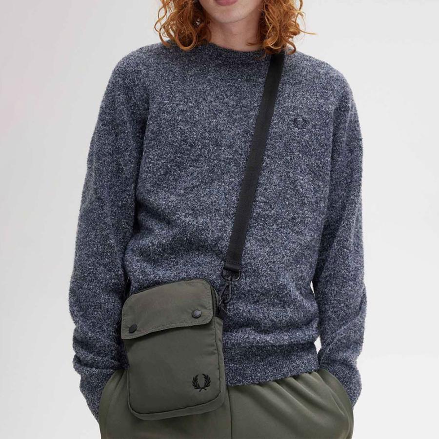 FRED PERRY（フレッドペリー） クリンクル ナイロン サイド バッグ