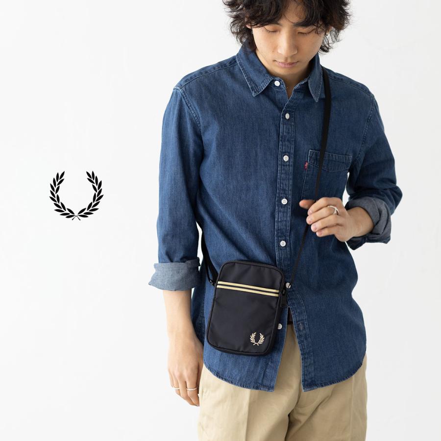 FRED PERRY（フレッドペリー） ティップド テープ スモール サイド