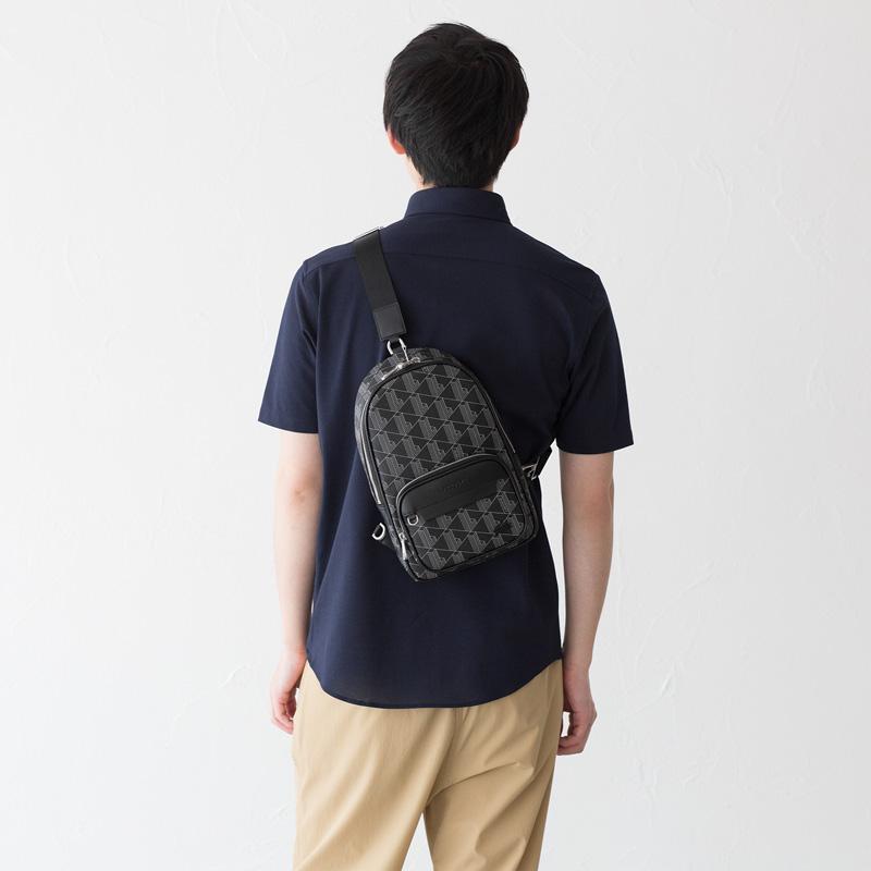 LACOSTE ラコステ ザ ブレンド モノグラムプリント ボディバッグ LACOSTE ラコステ ザ ブレンド モノグラムプリント ボディバッグ