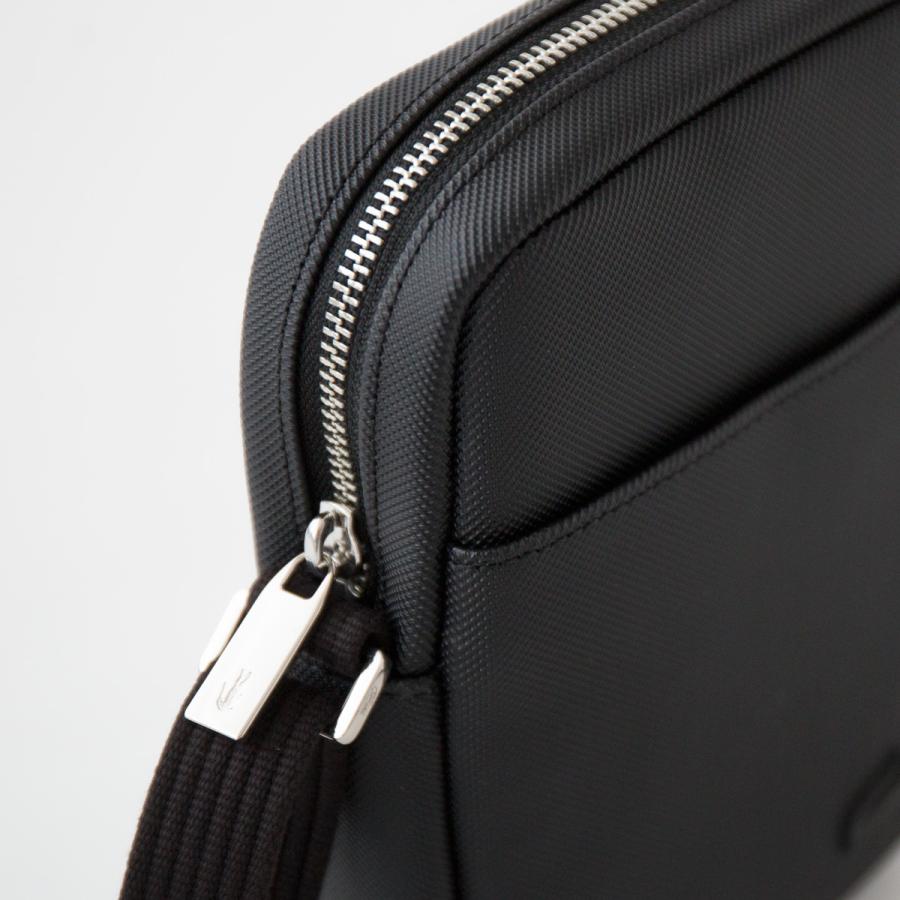 LACOSTE ラコステ カメラバッグ 黒 ブラック ショルダーバッグ 未使用品 ネオクロコ カメラバッグ / ショルダーバッグ （ショルダー