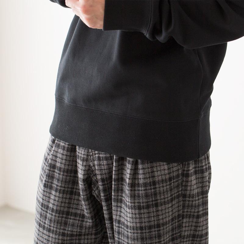 FRED PERRY（フレッドペリー） エンブロイデッド スウェット シャツ