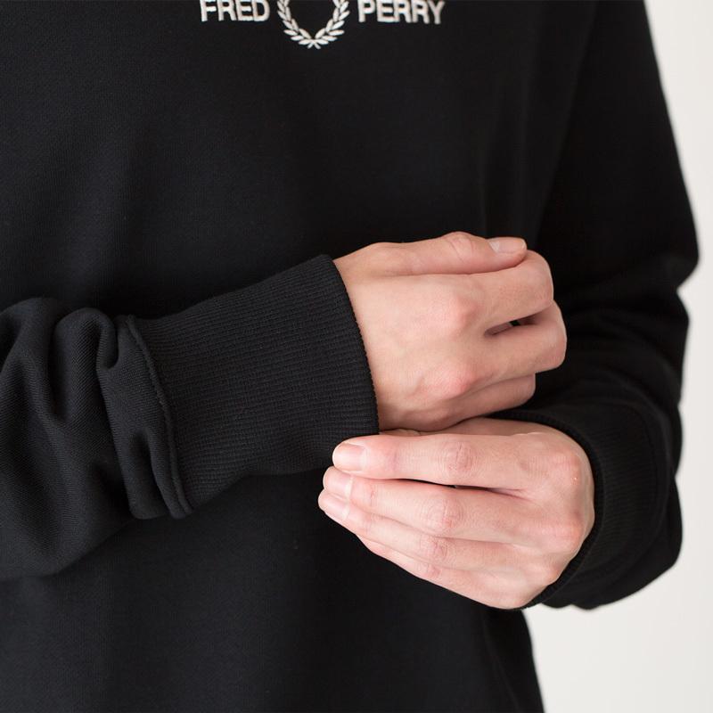 FRED PERRY エンブロイデット スウェット M2644 表記サイズM ブラック