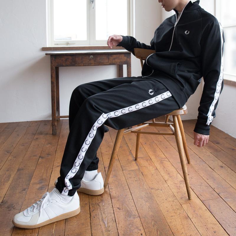 FRED PERRY（フレッドペリー） ジャージ テープド トラックパンツ FRED