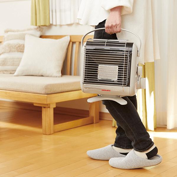 携帯ガスストーブ（カセットガス9本セット）イワタニ カセットガス 小型 軽量 防災用品 防災グッズ 停電 緊急用 災害用 コンパクト 送料無料 |  | 03