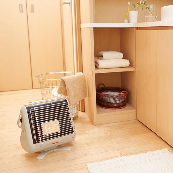 携帯ガスストーブ（カセットガス9本セット）イワタニ カセットガス 小型 軽量 防災用品 防災グッズ 停電 緊急用 災害用 コンパクト 送料無料 |  | 04