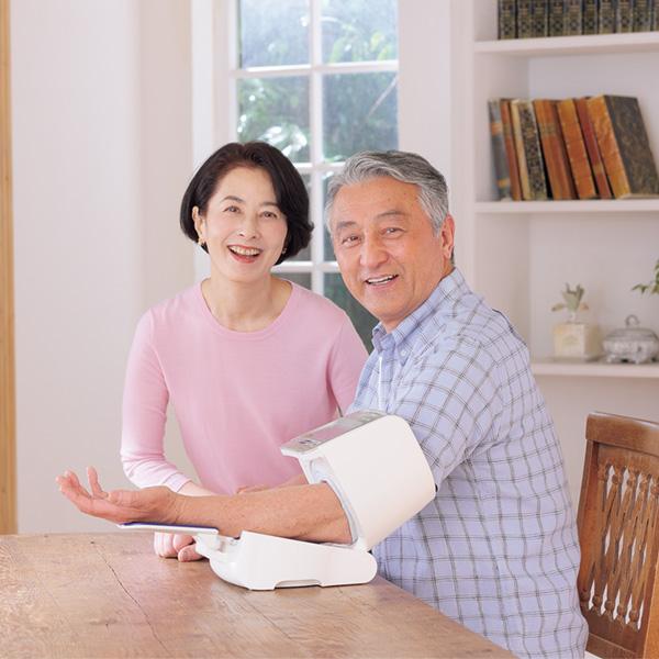 オムロン楽らく血圧計セット（講評レポート付き） 送料無料 スポットアーム 血圧手帳付き　オムロン　血圧計　管理医療機器　楽らく | オムロン | 02