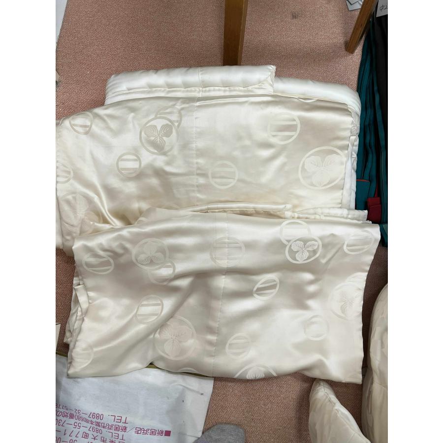 貸衣装処分品 　　白打掛 掛下 　同柄　2点セット　紋柄 |  | 02
