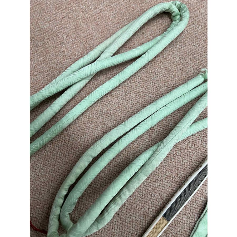 貸衣装処分品 鶯色　黄緑より薄め 帯締め2本　筥迫1つ　抱え帯１本　扇子１本 |  | 01