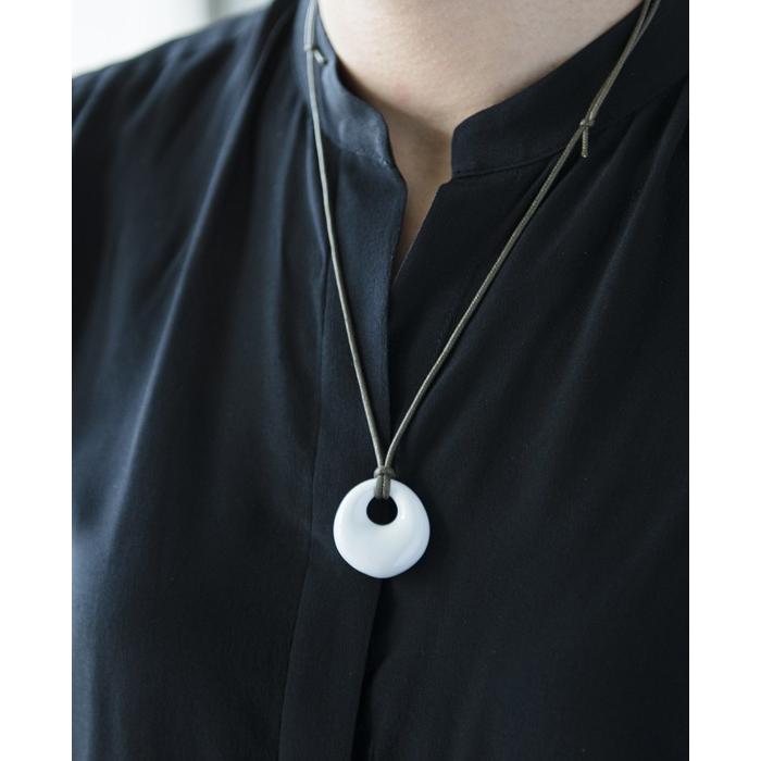 森修焼ペンダント Amazon.co.jp: 森修焼(しんしゅうやき) ほっとペンダント まが