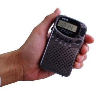 在庫限り]ANDO アンドーインターナショナル かんたん選局ラジオ R10