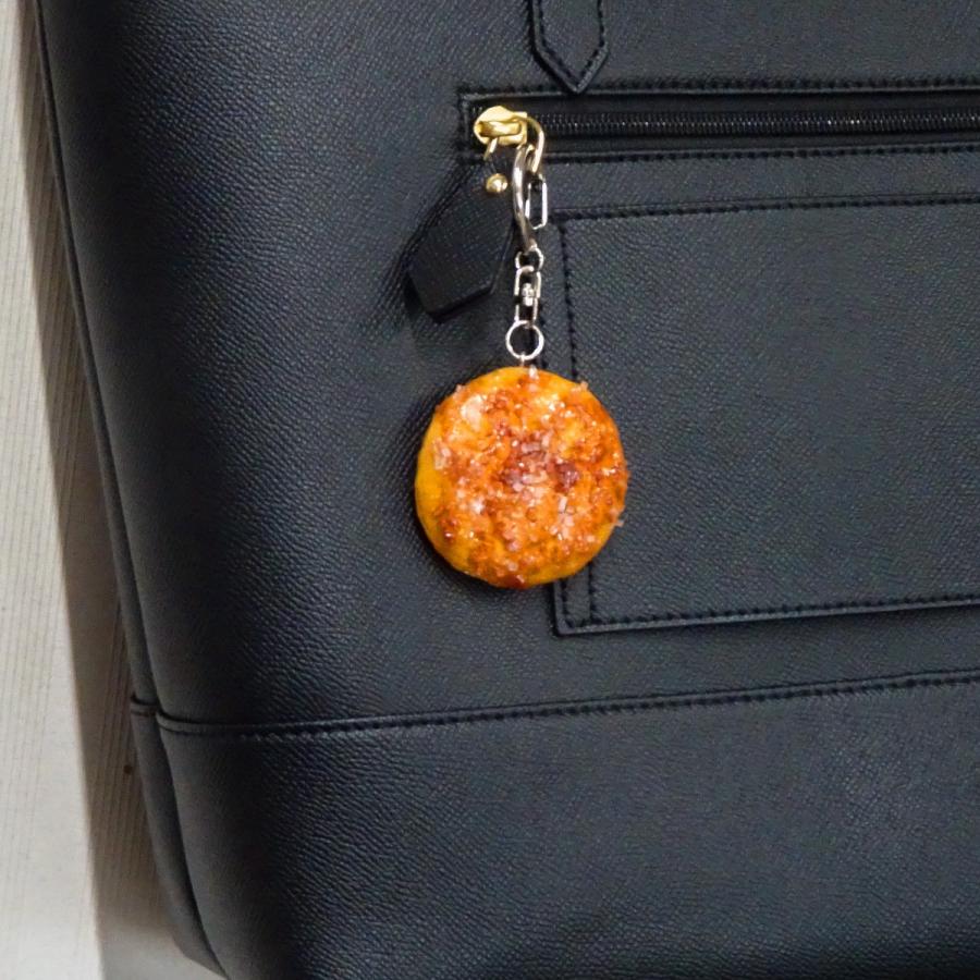 食品サンプル 食べちゃいそうな ザラメせんべい キーホルダー ストラップ |  | 02