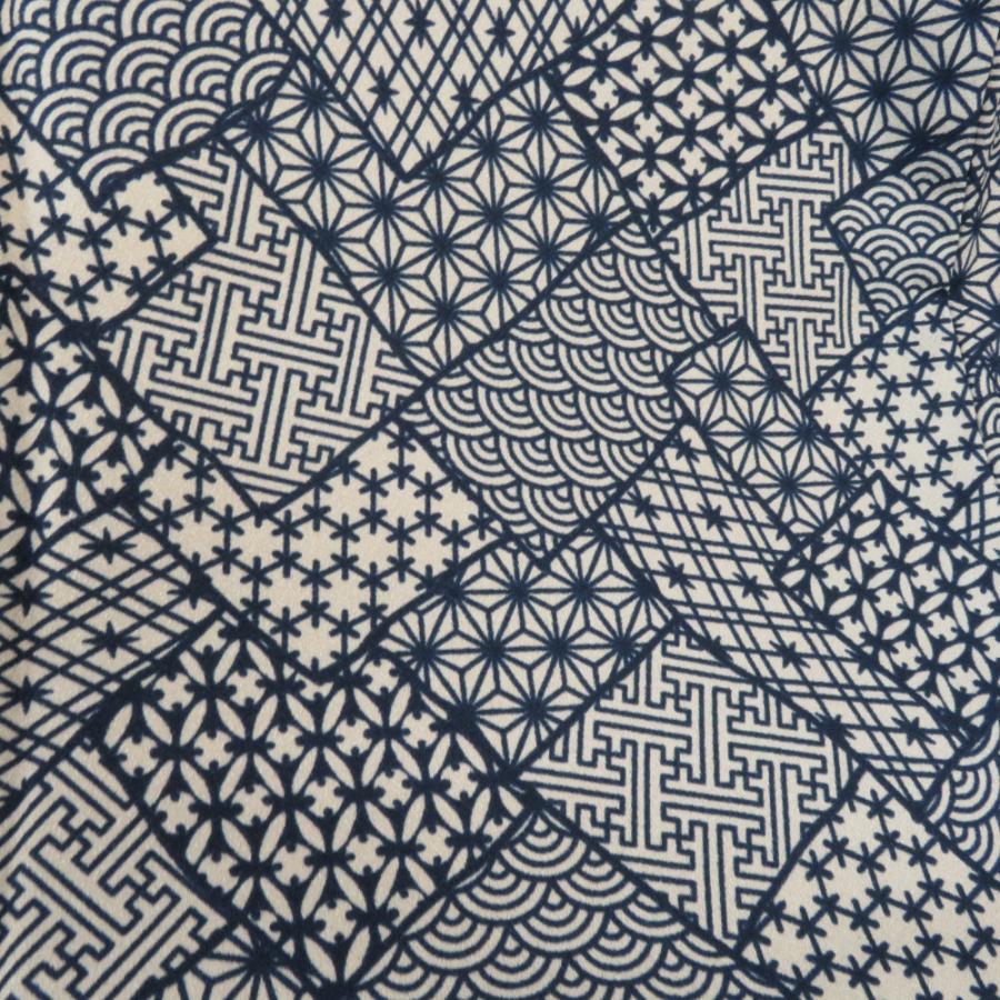 小紋 裂取文様 袷 広衿 青ベージュ色 ポリエステル カラー胴裏 洗える着物 Mサイズ 仕立て上がり カジュアル 身丈164cm |  | 02