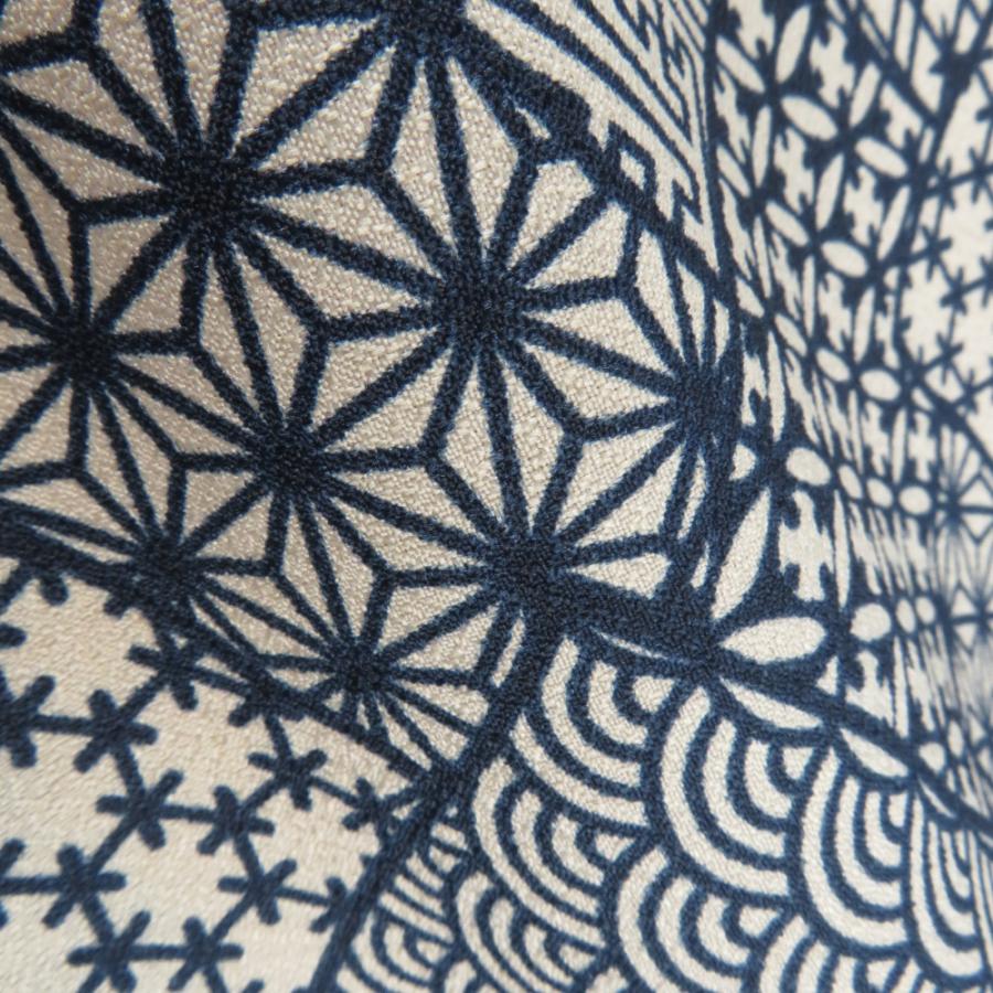 小紋 裂取文様 袷 広衿 青ベージュ色 ポリエステル カラー胴裏 洗える着物 Mサイズ 仕立て上がり カジュアル 身丈164cm |  | 03