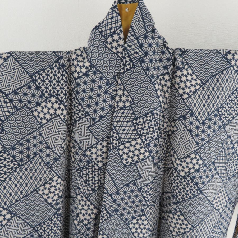 小紋 裂取文様 袷 広衿 青ベージュ色 ポリエステル カラー胴裏 洗える着物 Mサイズ 仕立て上がり カジュアル 身丈164cm |  | 08