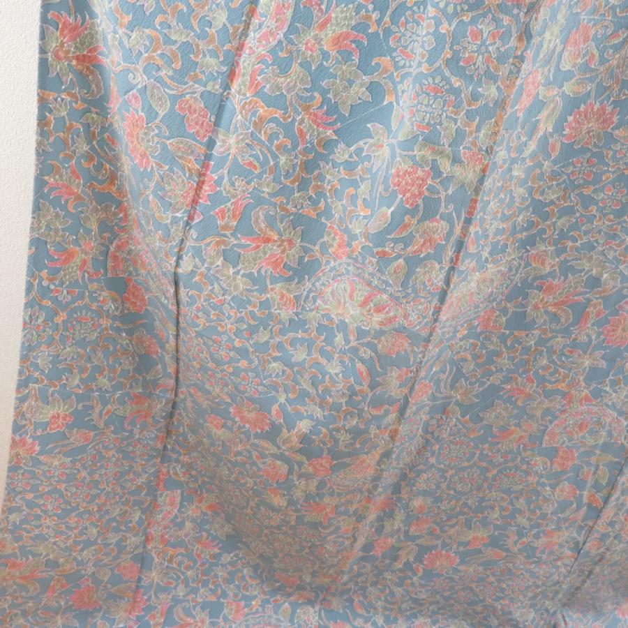 小紋 花唐草文様 単衣 広衿 正絹 薄青色 仕立て上がり カジュアル着物 身丈164cm 小紋 花唐草文様 単衣 広衿 正絹 薄青色 仕立て上がり カジュアル着物