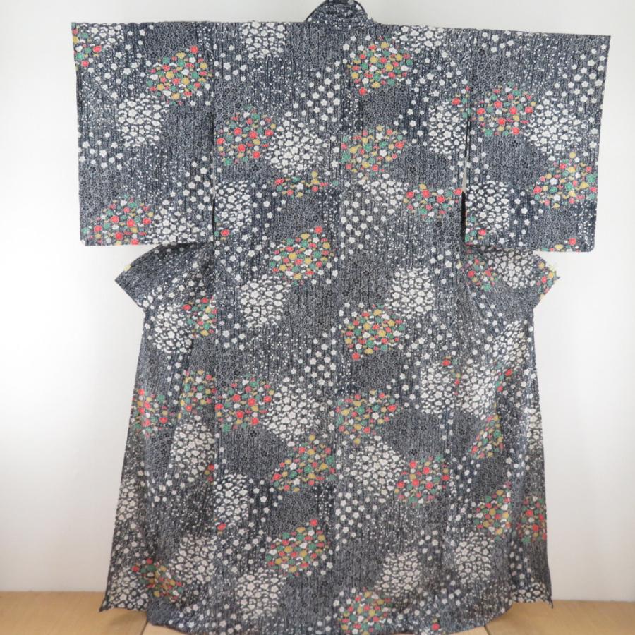 小紋 たたき染めに梅文様 単衣 広衿 白色 黒色 正絹 仕立て上がり カジュアル着物 身丈159cm | 