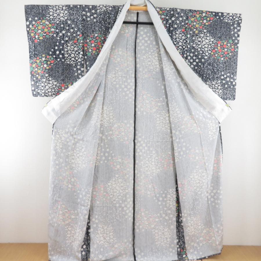 小紋 たたき染めに梅文様 単衣 広衿 白色 黒色 正絹 仕立て上がり カジュアル着物 身丈159cm |  | 03