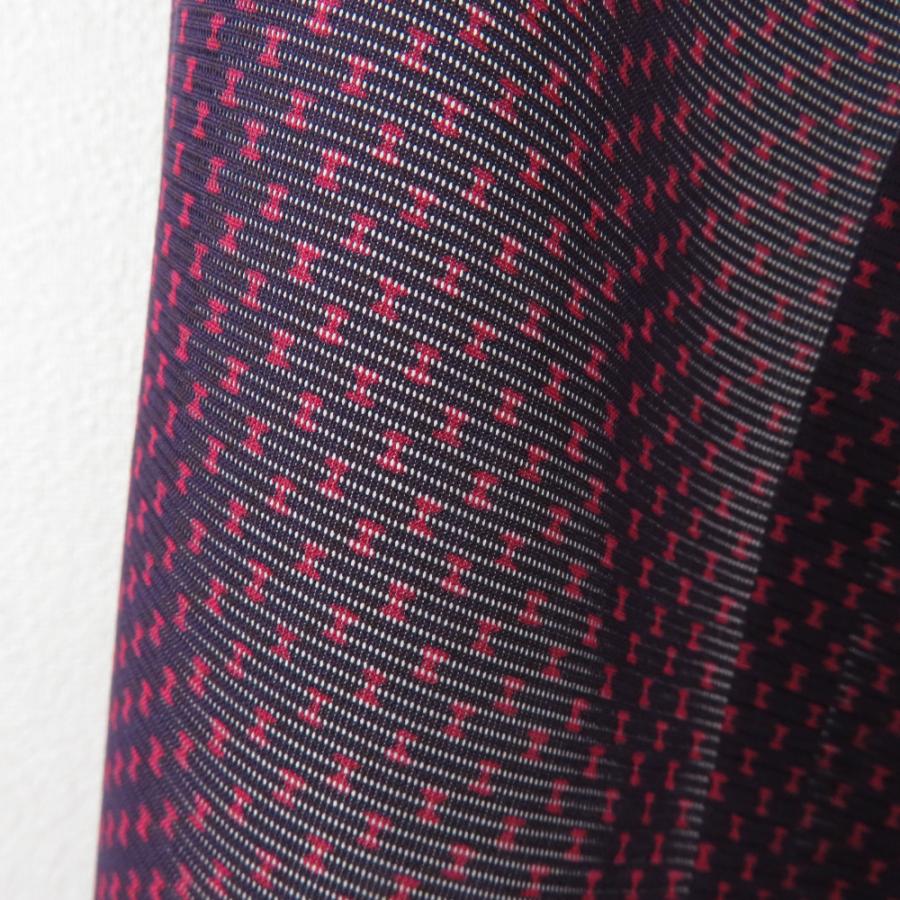 夏着物 小紋 単衣 絽 夏用 抽象文様 正絹 紫色 広衿 仕立て上がり 薄物 身丈152cm |  | 02