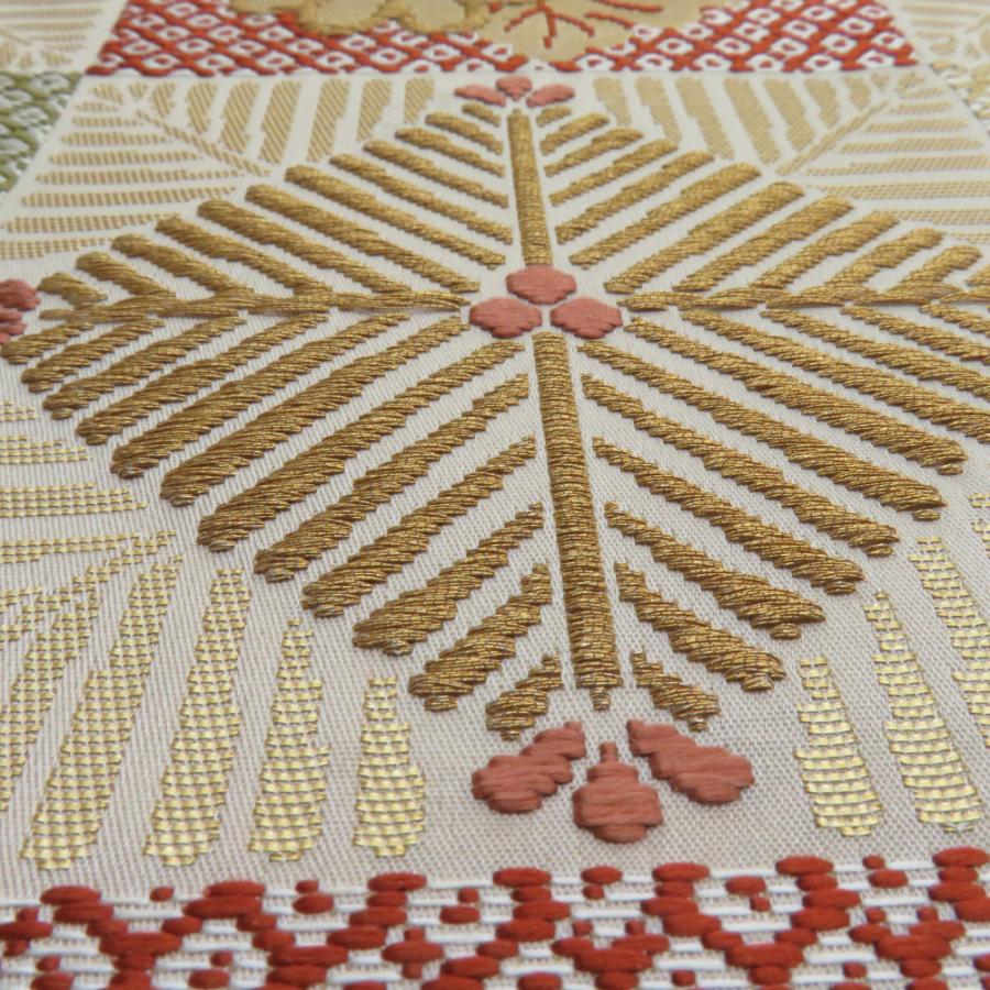 袋帯 唐織刺繍 市松華文様 ベージュ色 金糸 六通柄 正絹 礼装 フォーマル 着物帯 長さ440cm |  | 08