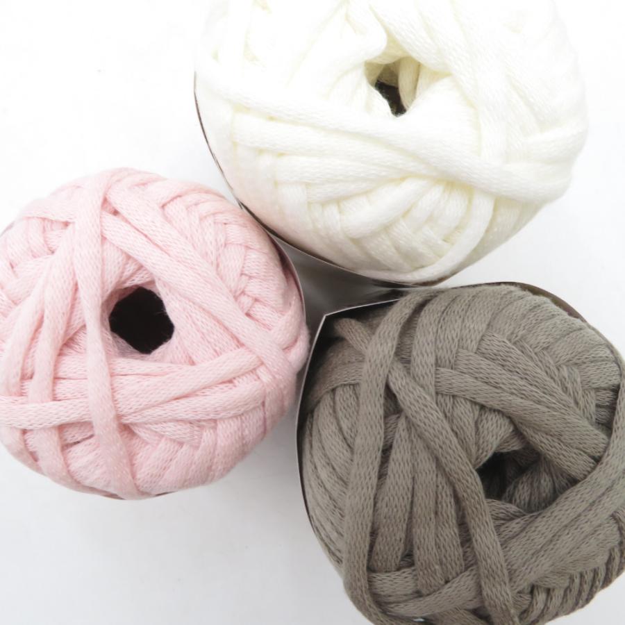 DAISO ダイソー 毛糸 Mousee ムース 12玉セット スノーホワイト ソフトピンク ローズグレー 1玉25ｇ 約25ｍ 中綿入り |  | 02